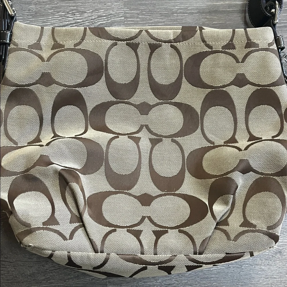 Coach Signature Shoulder Bag